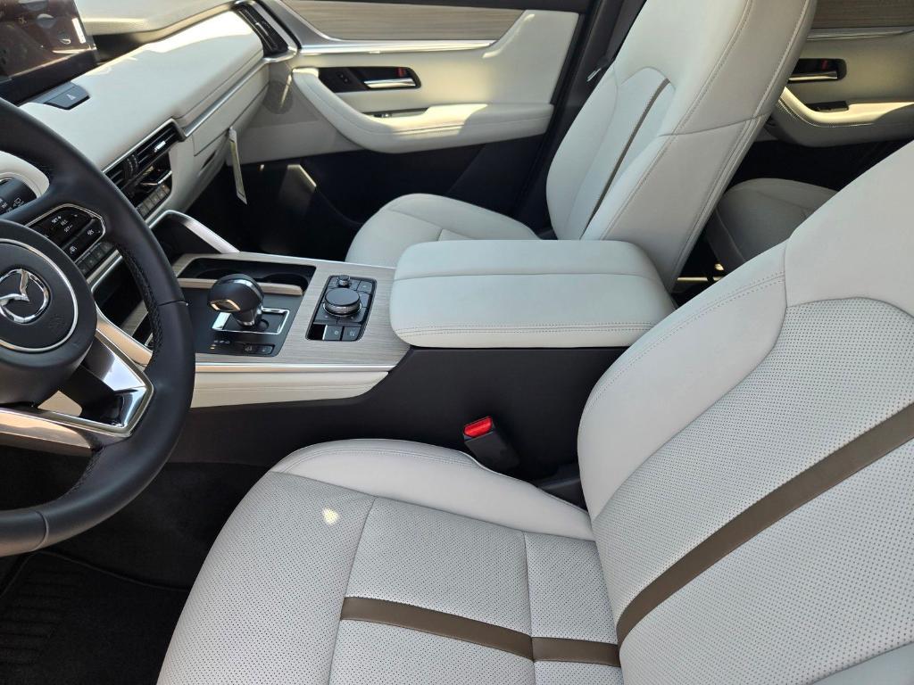 new 2025 Mazda CX-90 car, priced at $54,715