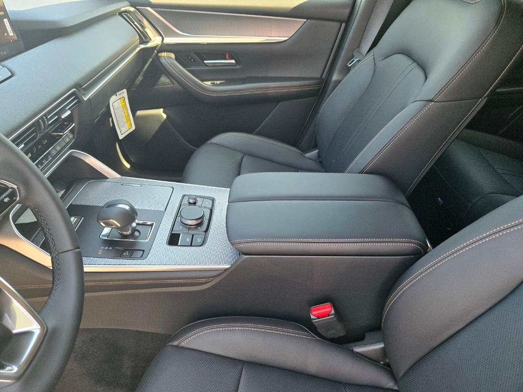 new 2025 Mazda CX-90 car, priced at $43,520
