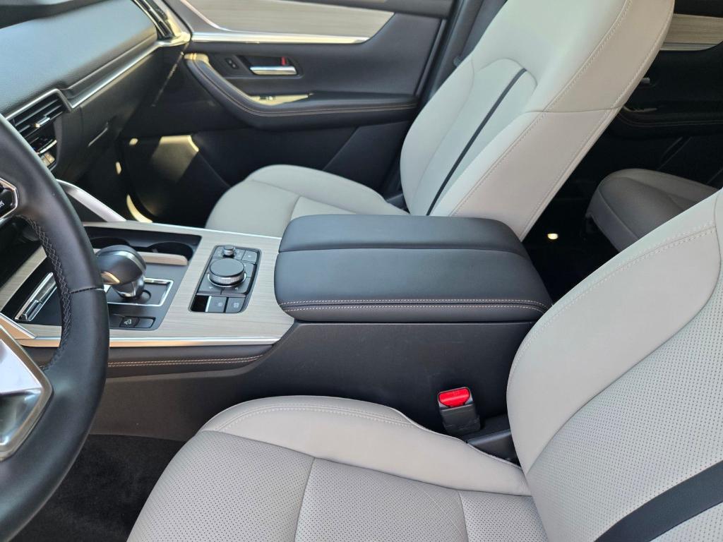 new 2025 Mazda CX-90 car, priced at $48,650