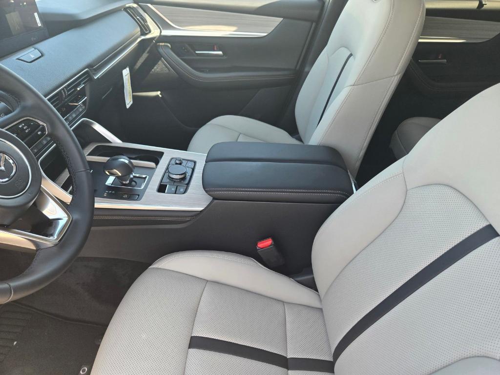 new 2025 Mazda CX-90 PHEV car, priced at $51,565