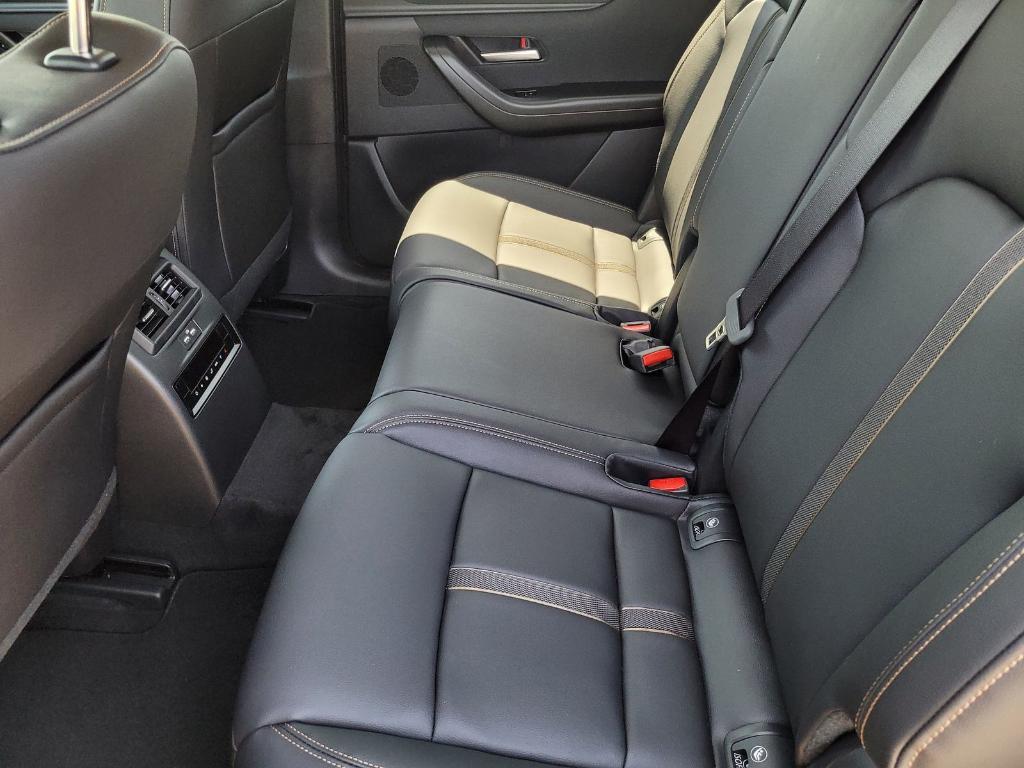 new 2025 Mazda CX-90 car, priced at $39,500
