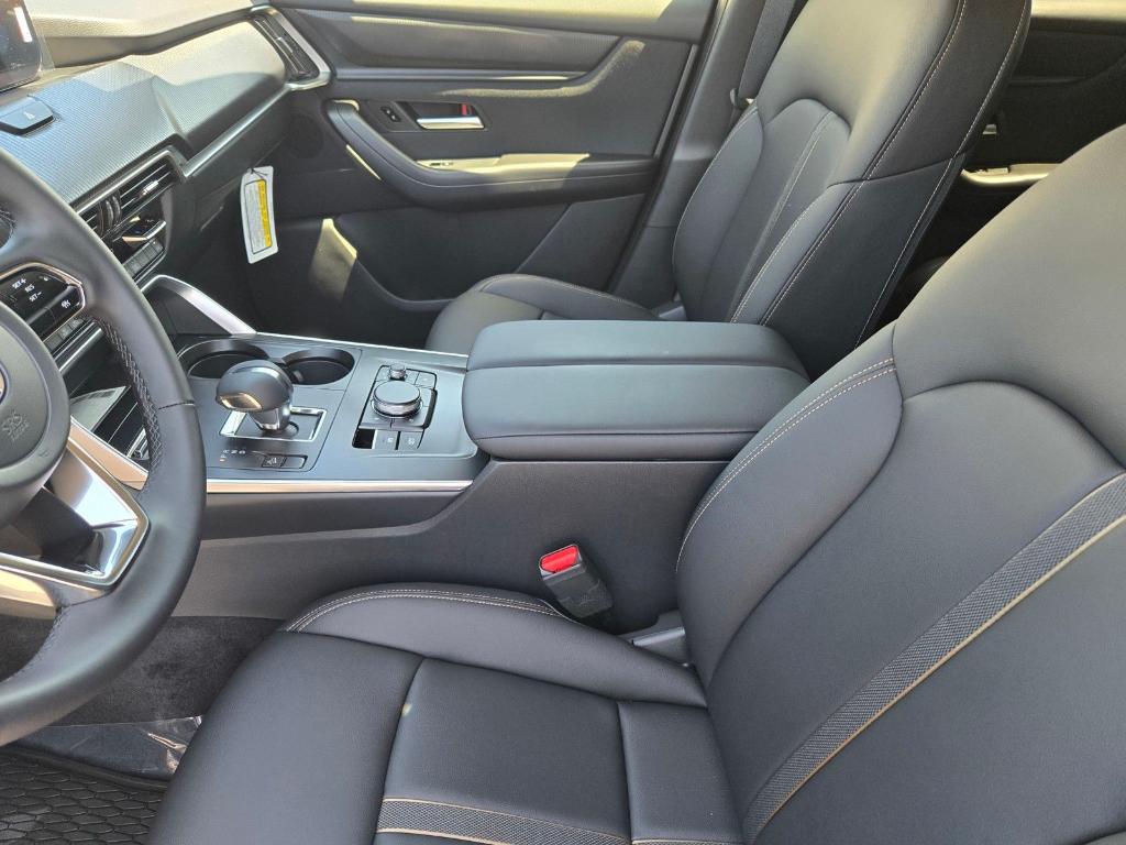 new 2025 Mazda CX-90 car, priced at $39,725