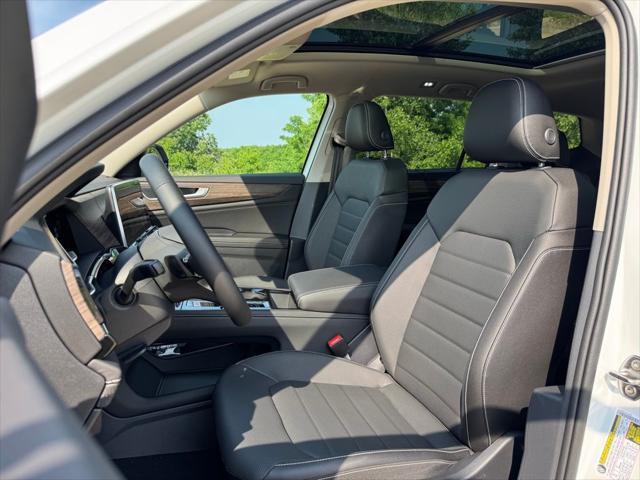new 2025 Volkswagen Atlas car, priced at $48,477