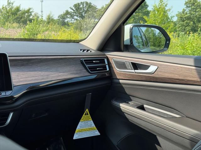 new 2025 Volkswagen Atlas car, priced at $48,477