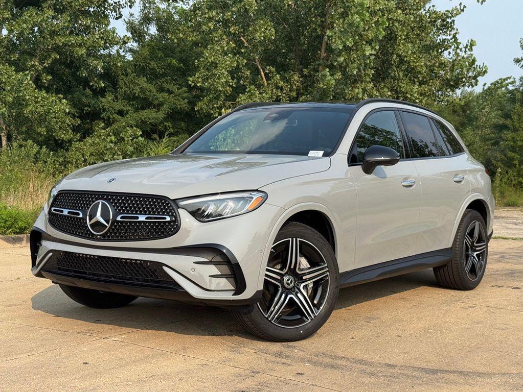 new 2025 Mercedes-Benz GLC 300 car, priced at $62,813