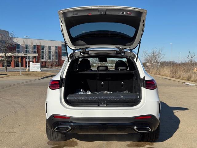 new 2025 Mercedes-Benz GLC 300 car, priced at $60,035