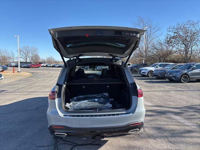 new 2025 Mercedes-Benz GLS 580 car, priced at $119,780