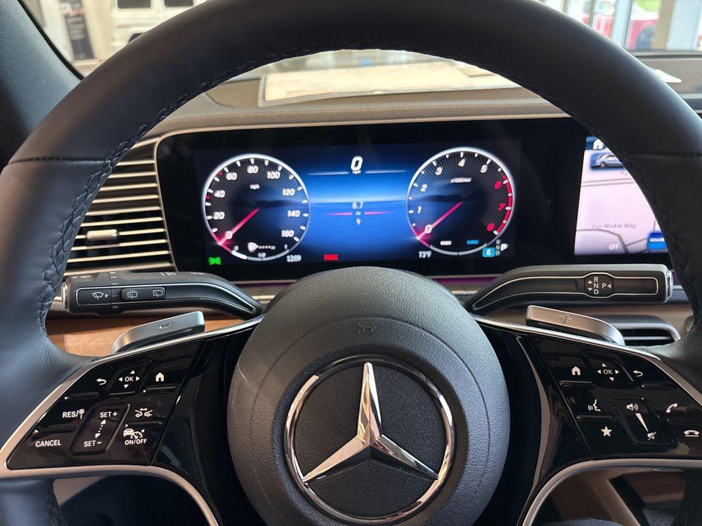 new 2025 Mercedes-Benz GLE 450 car, priced at $87,978