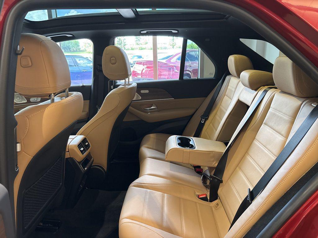 new 2025 Mercedes-Benz GLE 450 car, priced at $87,978