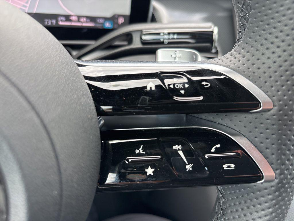 new 2025 Mercedes-Benz GLC 350e car, priced at $72,183