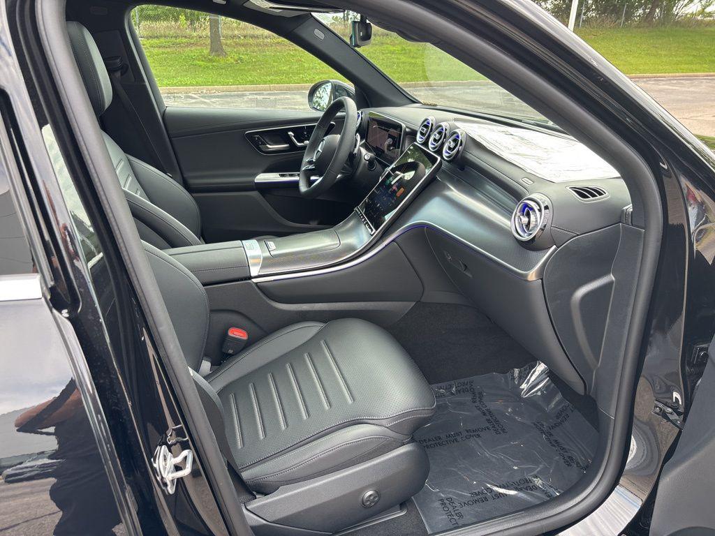 new 2025 Mercedes-Benz GLC 350e car, priced at $72,183