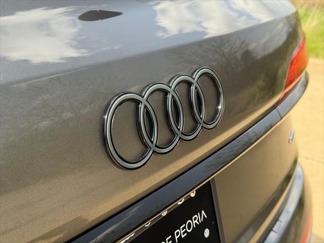 new 2025 Audi Q7 car, priced at $75,118