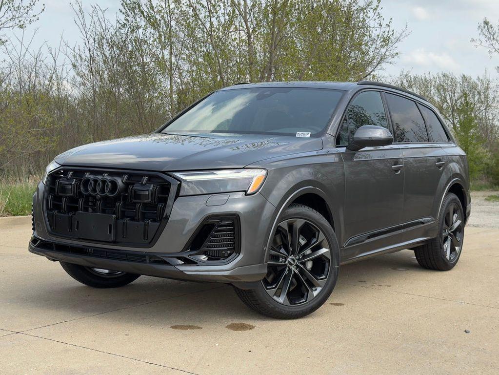 new 2025 Audi Q7 car, priced at $72,618