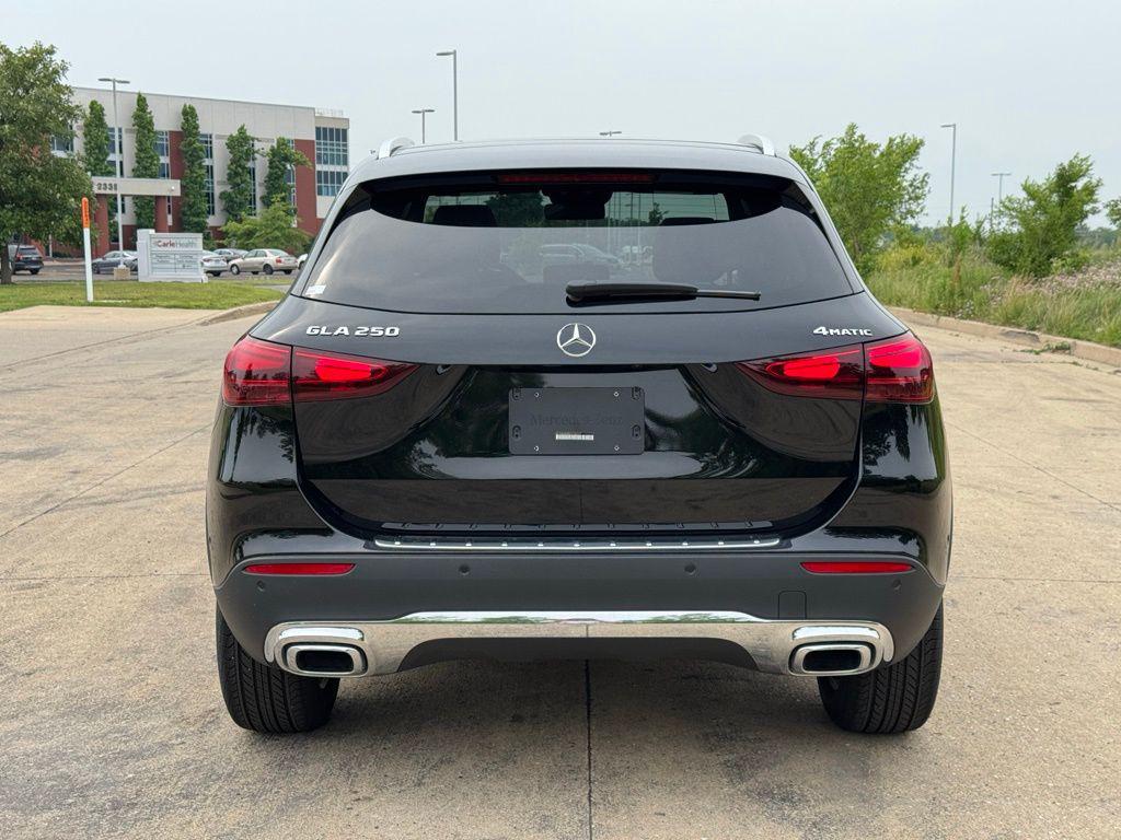 new 2025 Mercedes-Benz GLA 250 car, priced at $49,488