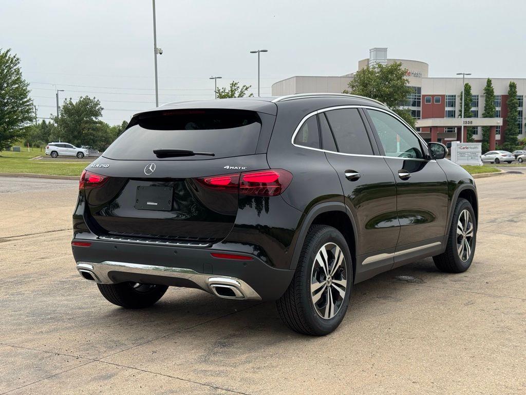 new 2025 Mercedes-Benz GLA 250 car, priced at $49,488