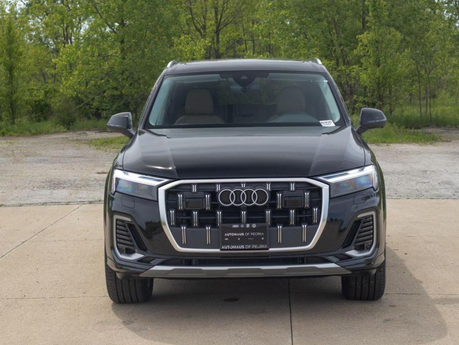 new 2025 Audi Q7 car, priced at $70,400