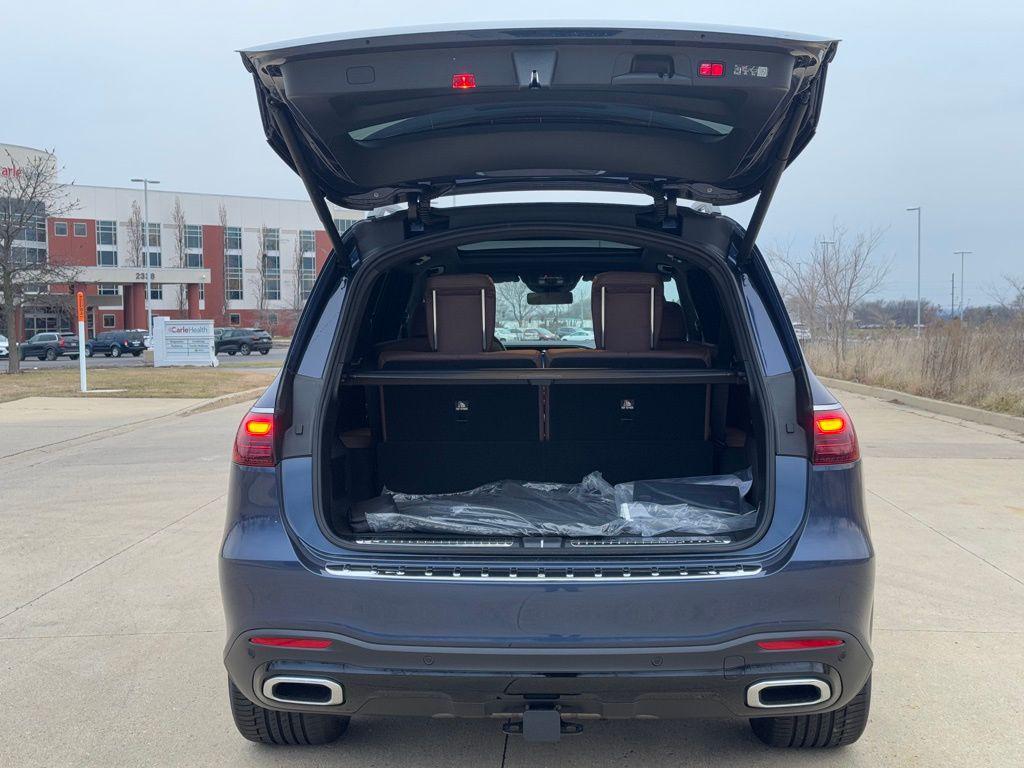 new 2025 Mercedes-Benz GLS 450 car, priced at $101,403