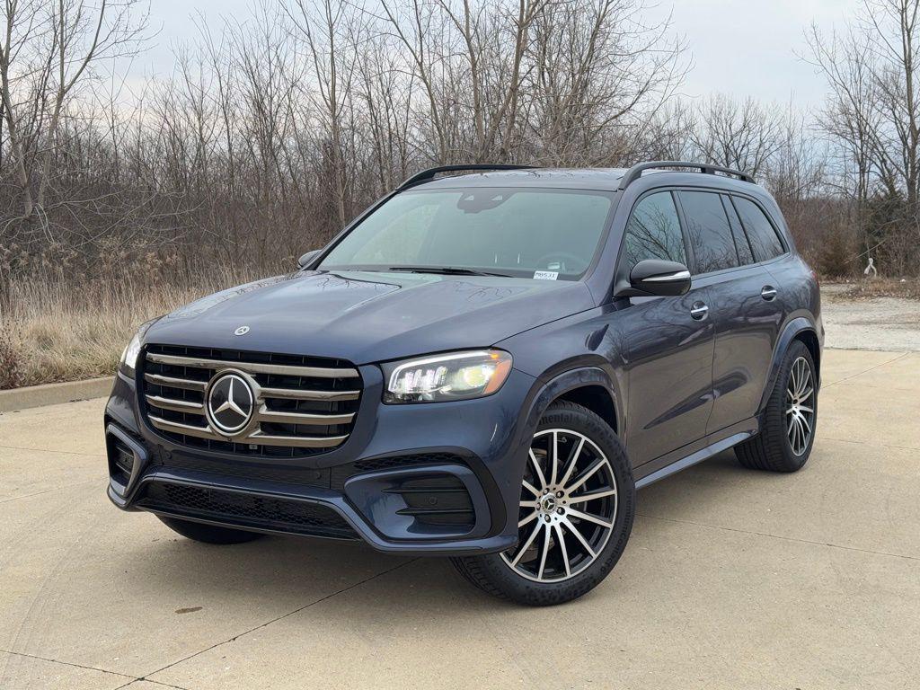 new 2025 Mercedes-Benz GLS 450 car, priced at $101,403