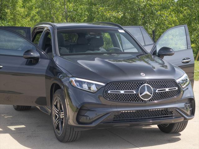 new 2024 Mercedes-Benz GLC 300 car, priced at $59,815