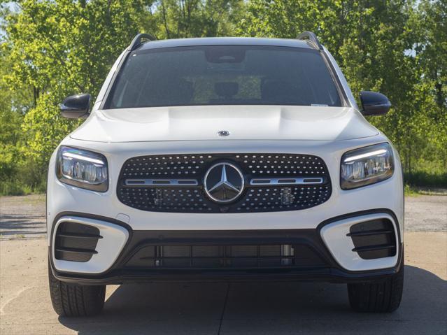 new 2024 Mercedes-Benz GLB 250 car, priced at $54,625