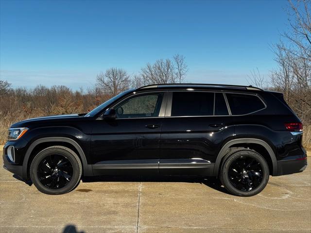 new 2025 Volkswagen Atlas car, priced at $46,683