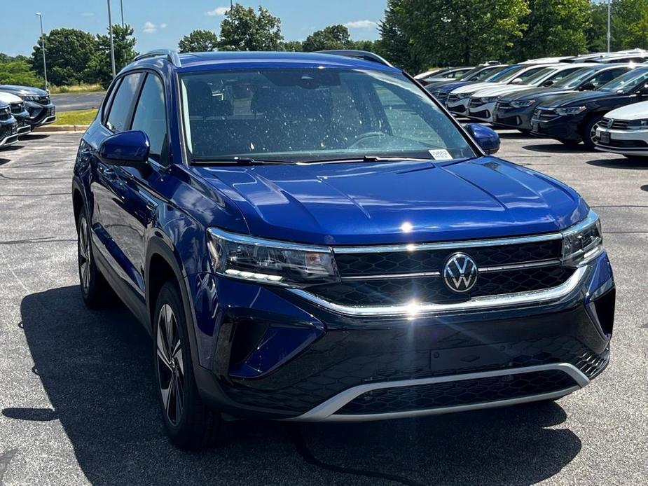 new 2024 Volkswagen Taos car, priced at $31,018