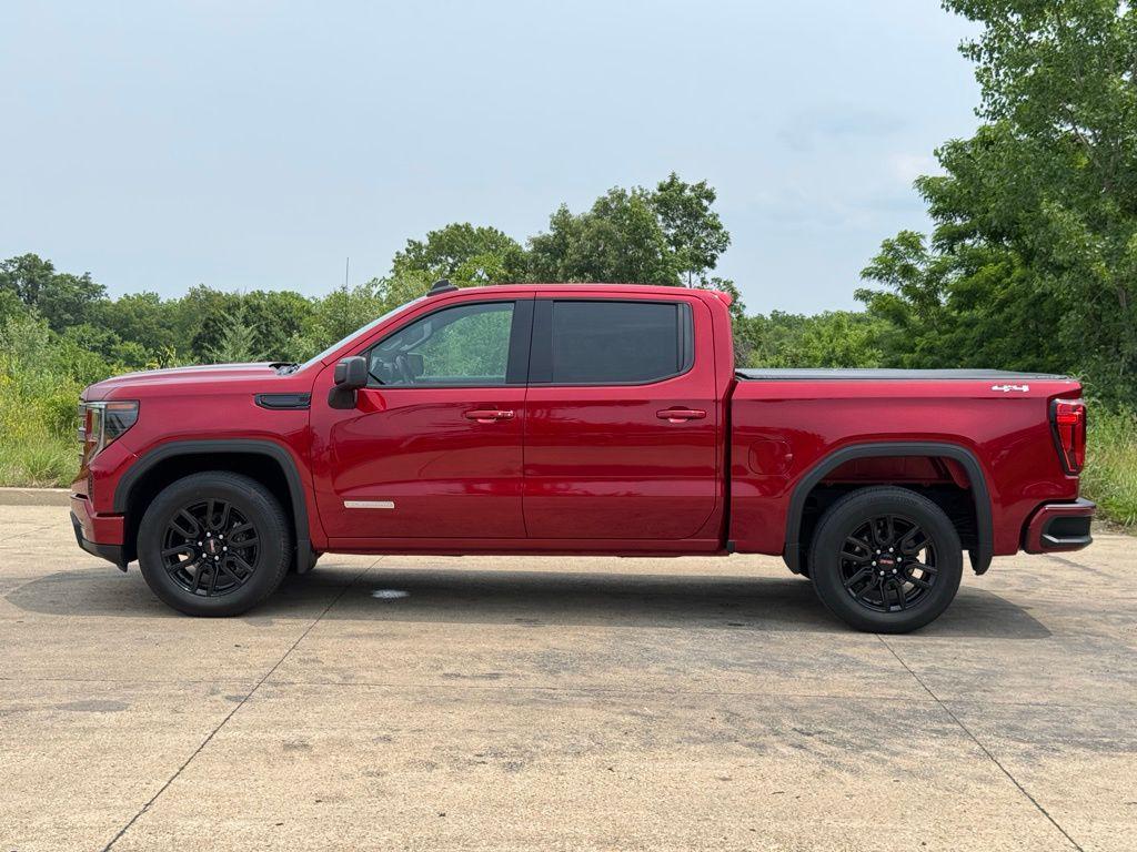 used 2022 GMC Sierra 1500 car, priced at $39,026