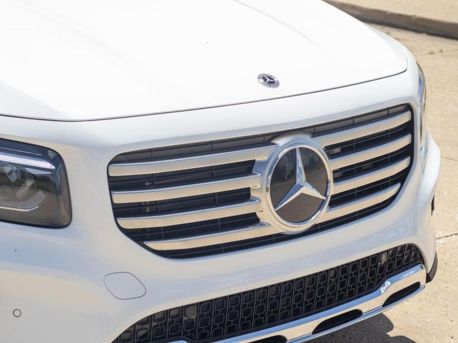 new 2024 Mercedes-Benz GLB 250 car, priced at $51,925