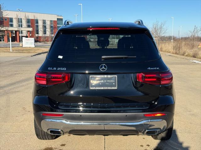 new 2024 Mercedes-Benz GLB 250 car, priced at $54,085