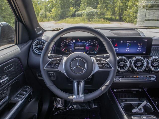 new 2024 Mercedes-Benz GLB 250 car, priced at $54,085