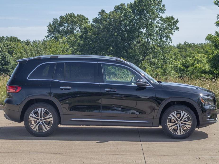 new 2024 Mercedes-Benz GLB 250 car, priced at $54,085