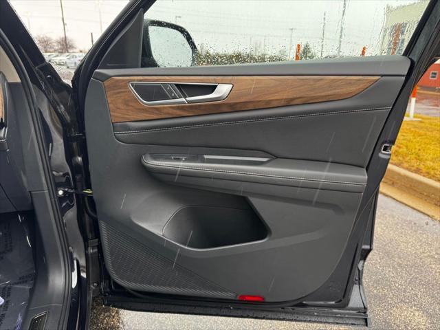 new 2025 Volkswagen Atlas car, priced at $44,472