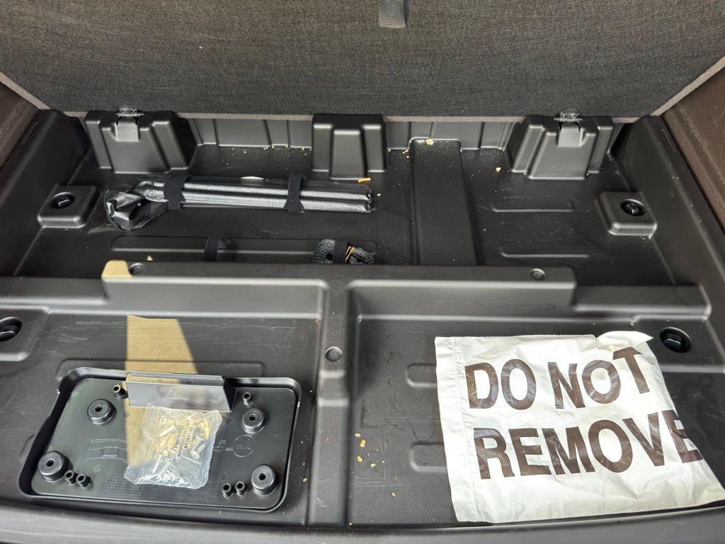 used 2023 GMC Yukon XL car, priced at $52,096