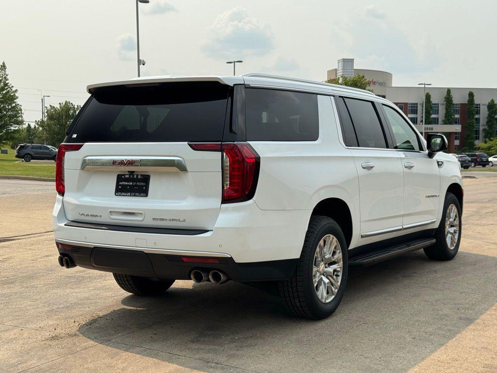 used 2023 GMC Yukon XL car, priced at $52,096