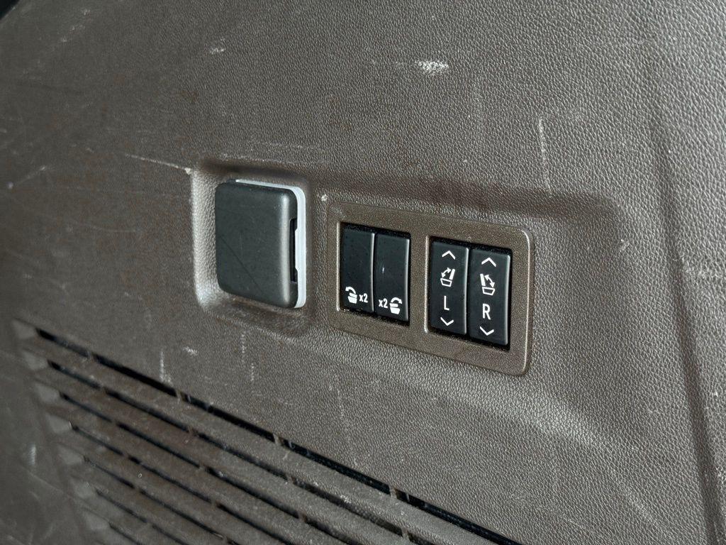 used 2023 GMC Yukon XL car, priced at $52,096