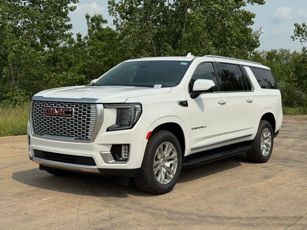 used 2023 GMC Yukon XL car, priced at $52,096
