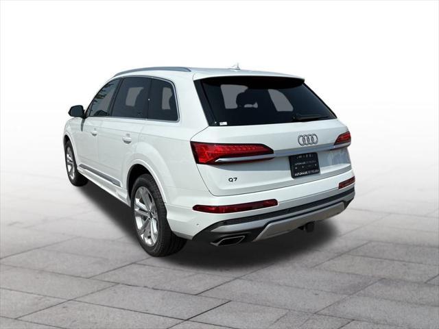 new 2025 Audi Q7 car, priced at $75,930