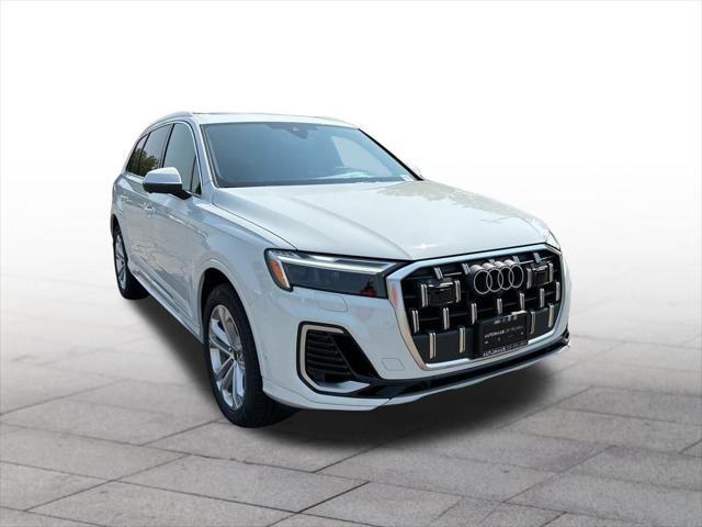 new 2025 Audi Q7 car, priced at $75,930