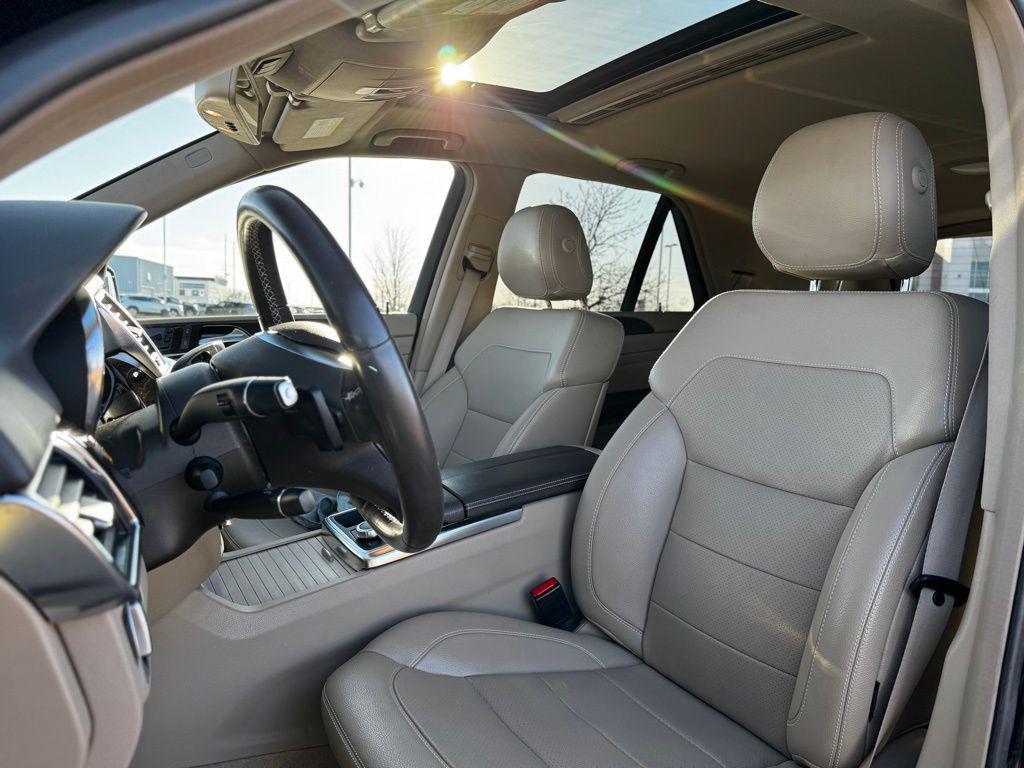 used 2019 Mercedes-Benz GLC 300 car, priced at $22,627
