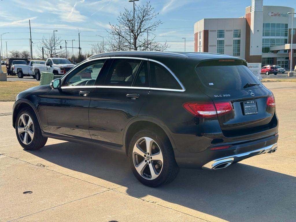 used 2019 Mercedes-Benz GLC 300 car, priced at $22,627