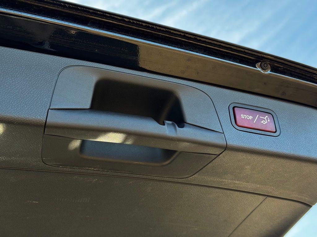 used 2019 Mercedes-Benz GLC 300 car, priced at $22,627