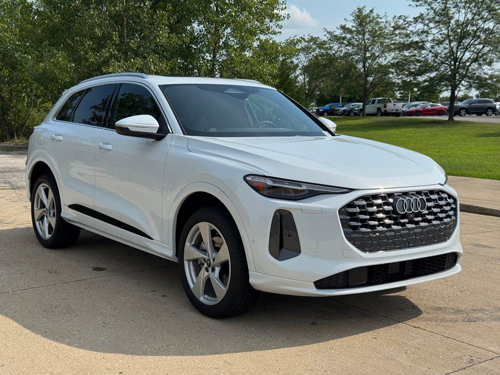 new 2025 Audi Q5 car, priced at $61,758
