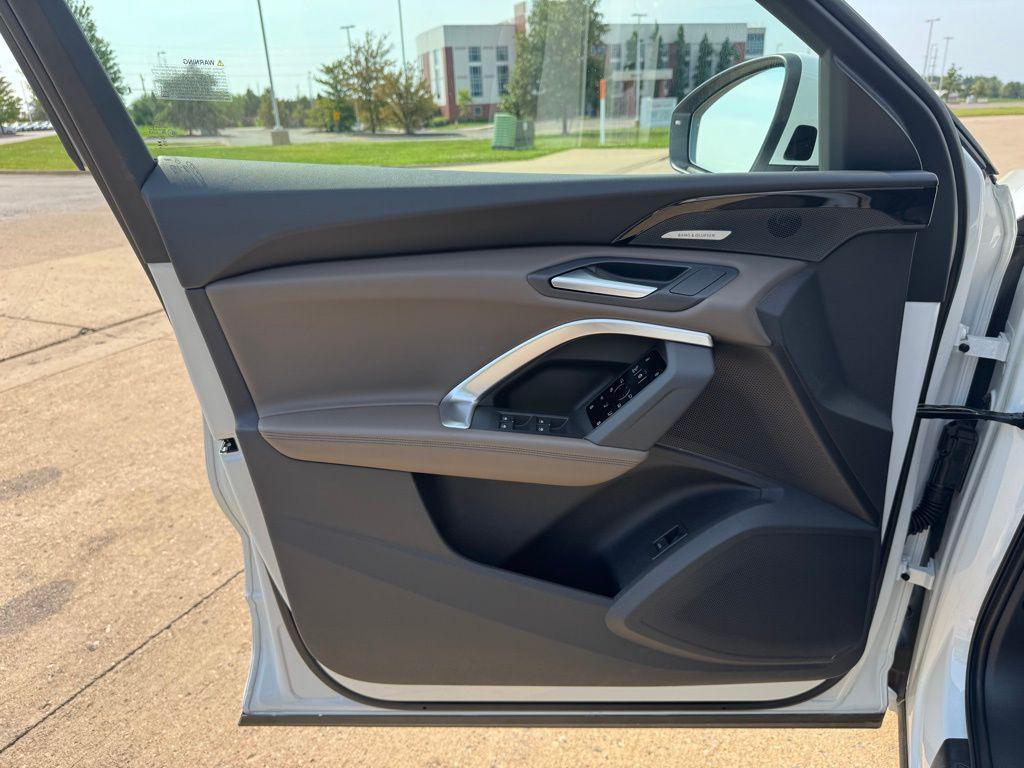 new 2025 Audi Q5 car, priced at $61,758