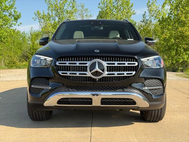 new 2025 Mercedes-Benz GLE 450 car, priced at $79,713