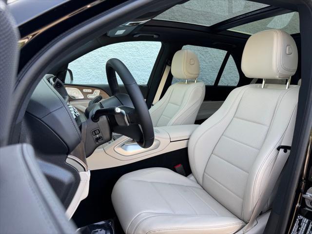 new 2025 Mercedes-Benz GLE 450 car, priced at $79,713