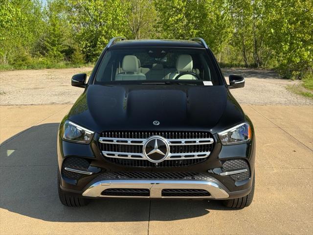 new 2025 Mercedes-Benz GLE 450 car, priced at $79,713