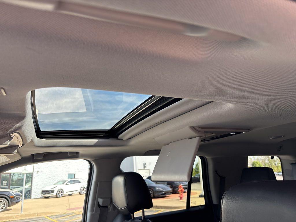 used 2020 Cadillac Escalade car, priced at $35,669