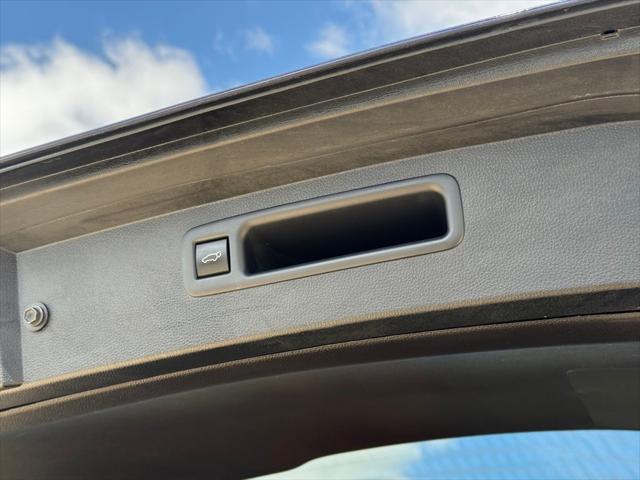 used 2022 Toyota Highlander car, priced at $37,871