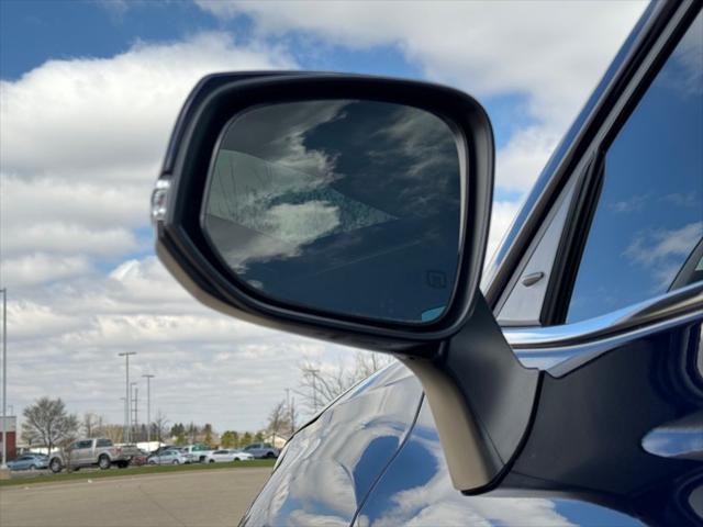 used 2022 Toyota Highlander car, priced at $37,871