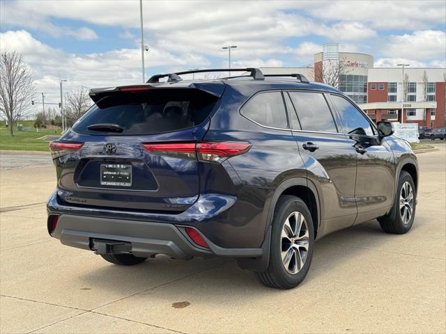 used 2022 Toyota Highlander car, priced at $37,871